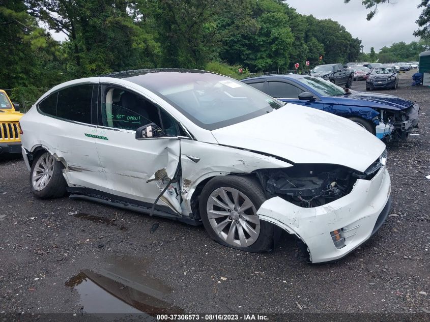 5YJXCDE20HF077519 TESLA MODEL X 90D/75D/100D 2017