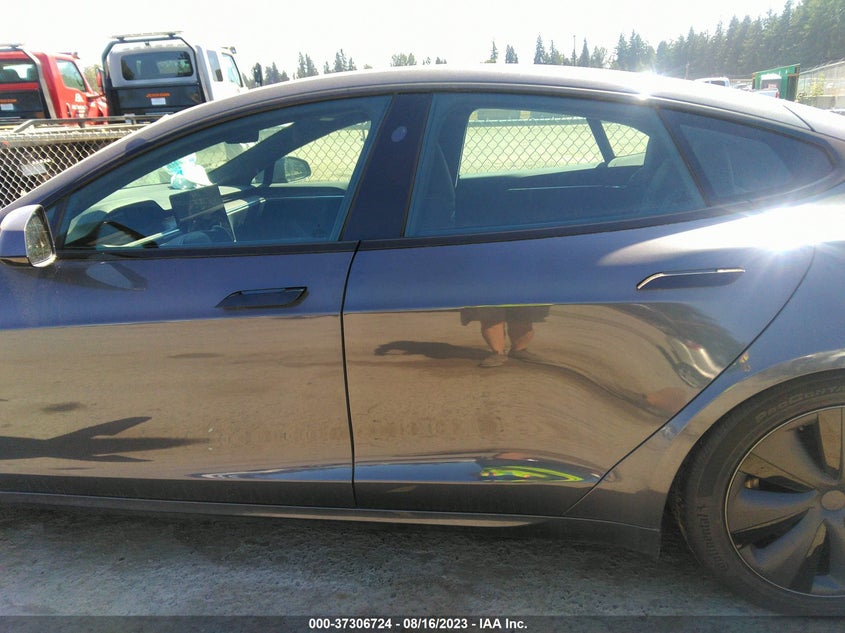 VIN 5YJSA1E53NF463985 2022 TESLA MODEL S