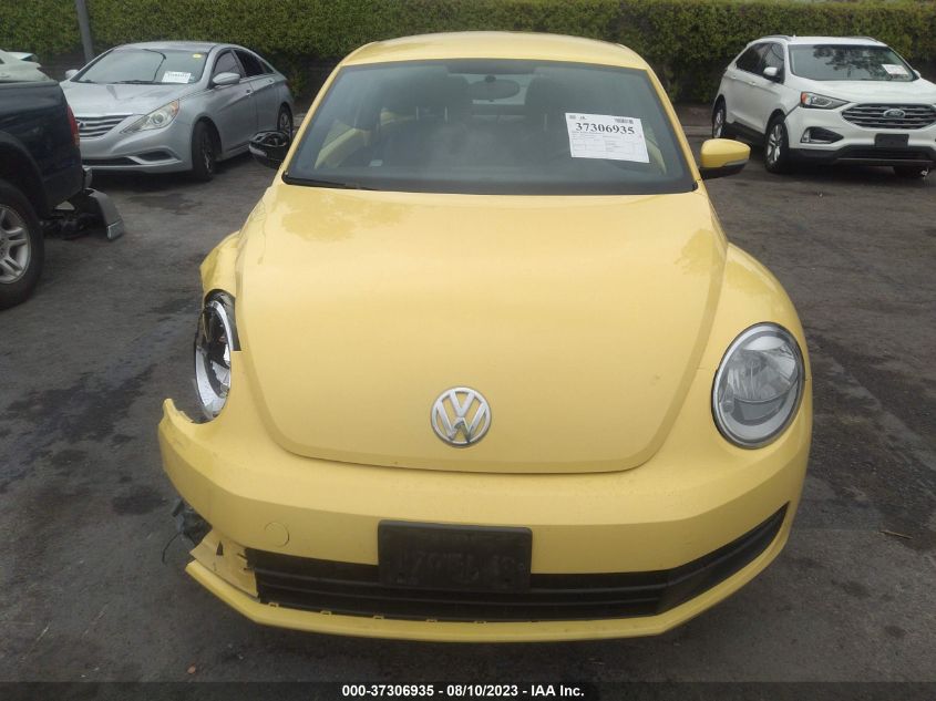 2013 VOLKSWAGEN BEETLE COUPE 2.5L - 3VWJP7AT4DM646580