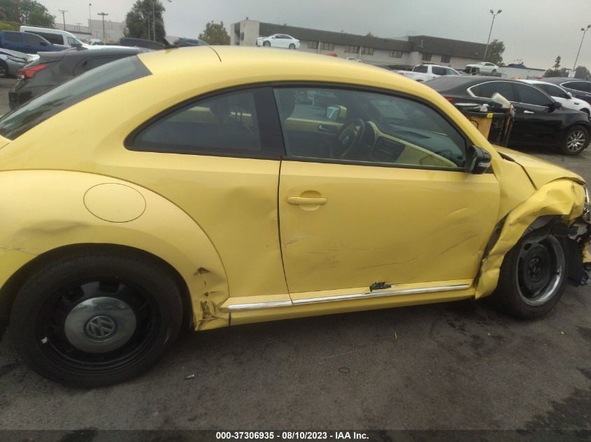 2013 VOLKSWAGEN BEETLE COUPE 2.5L - 3VWJP7AT4DM646580