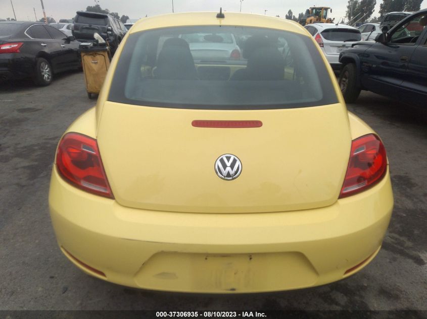 2013 VOLKSWAGEN BEETLE COUPE 2.5L - 3VWJP7AT4DM646580