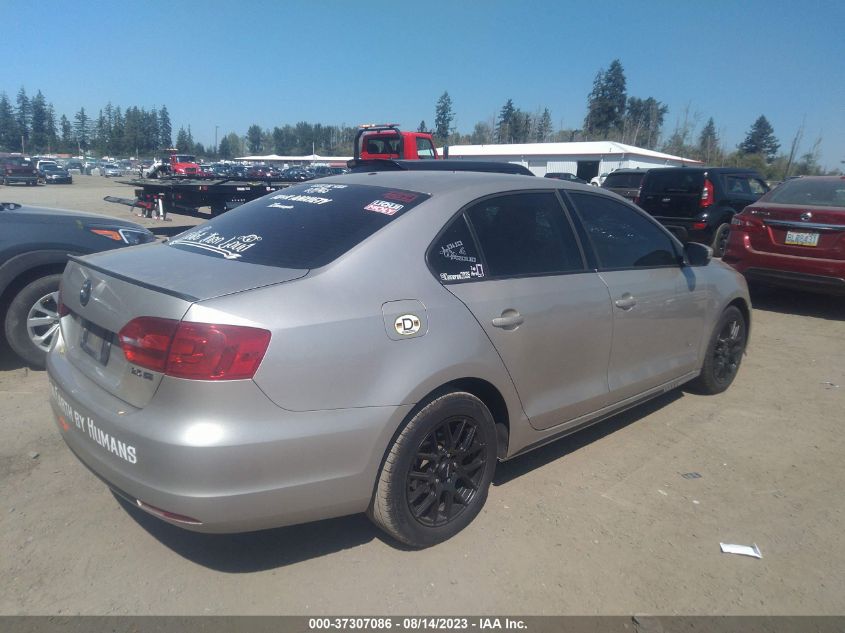 2013 VOLKSWAGEN JETTA SEDAN SE - 3VWDP7AJXDM242646