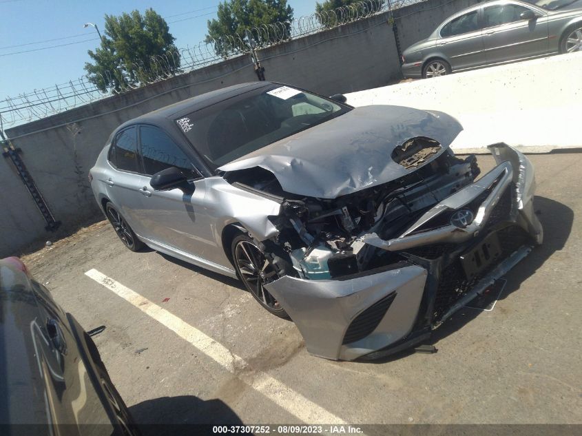 2018 TOYOTA CAMRY XSE - 4T1B61HK4JU118755
