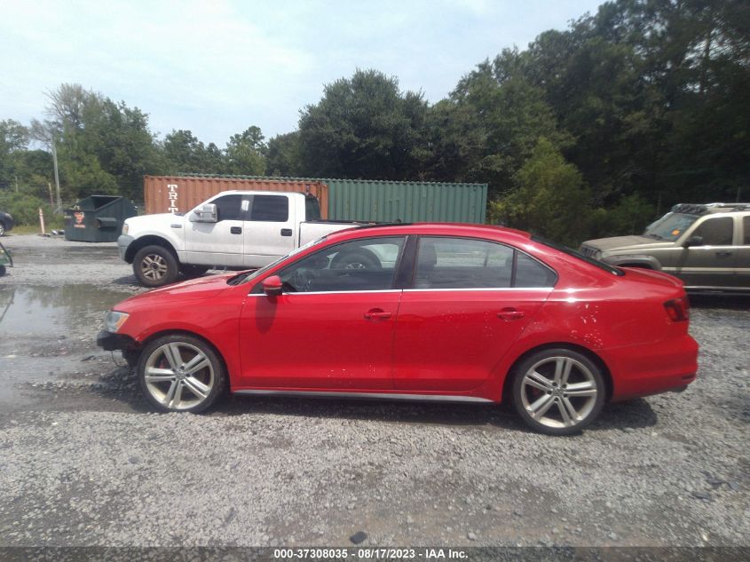 2015 VOLKSWAGEN JETTA SEDAN 2.0T GLI SE - 3VW5S7AJ3FM345560