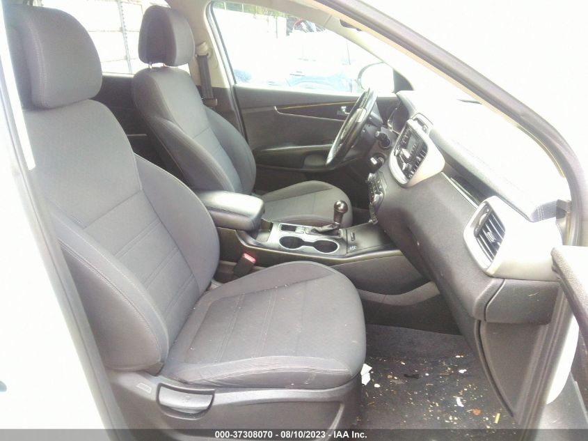 2016 KIA SORENTO LX - 5XYPGDA38GG108283