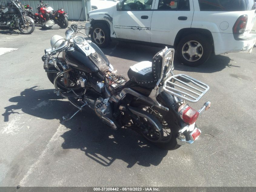 2002 HARLEY-DAVIDSON FLSTCI - 1HD1BWB182Y056729