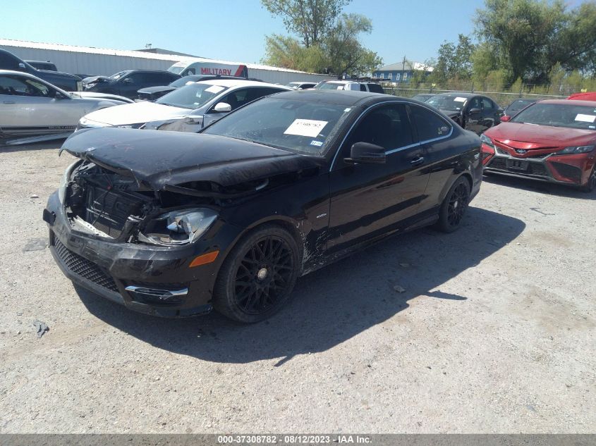 2014 MERCEDES-BENZ C 250 WDDGJ4HB4EG284388