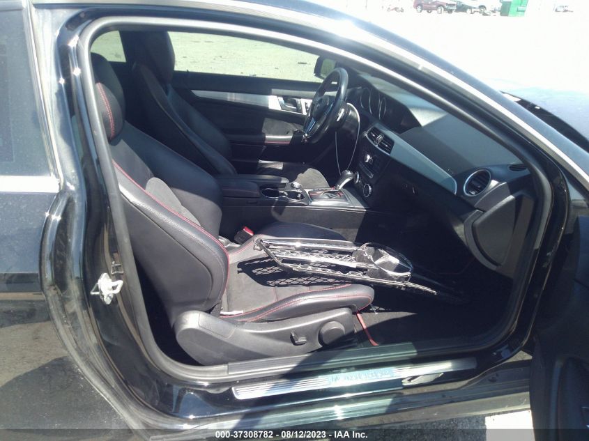 2014 MERCEDES-BENZ C 250 WDDGJ4HB4EG284388