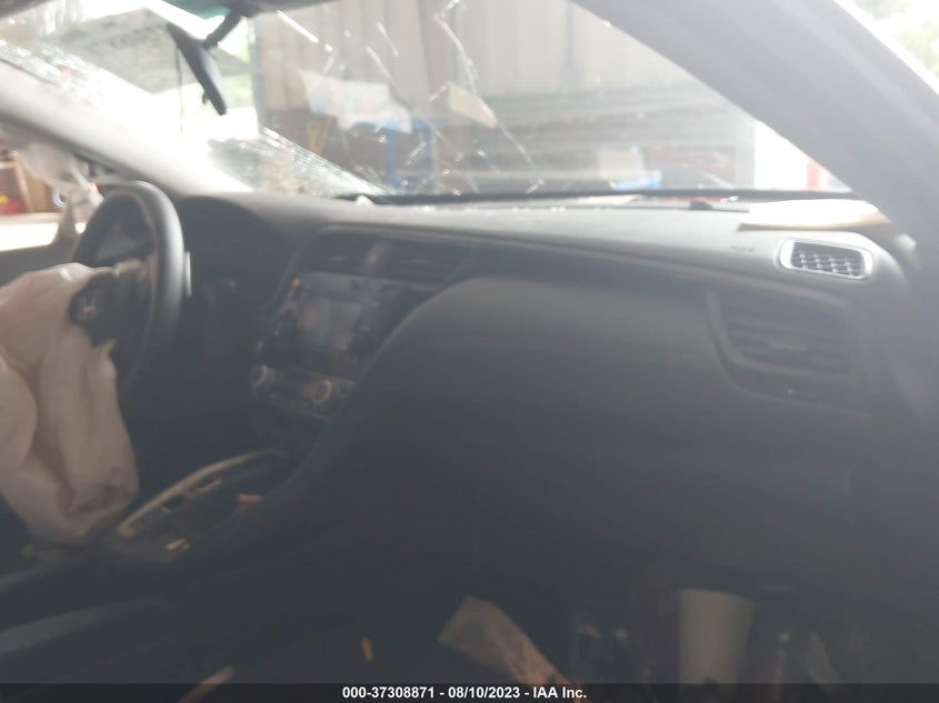 VIN 19XZE4F17KE033488 2019 HONDA INSIGHT LX