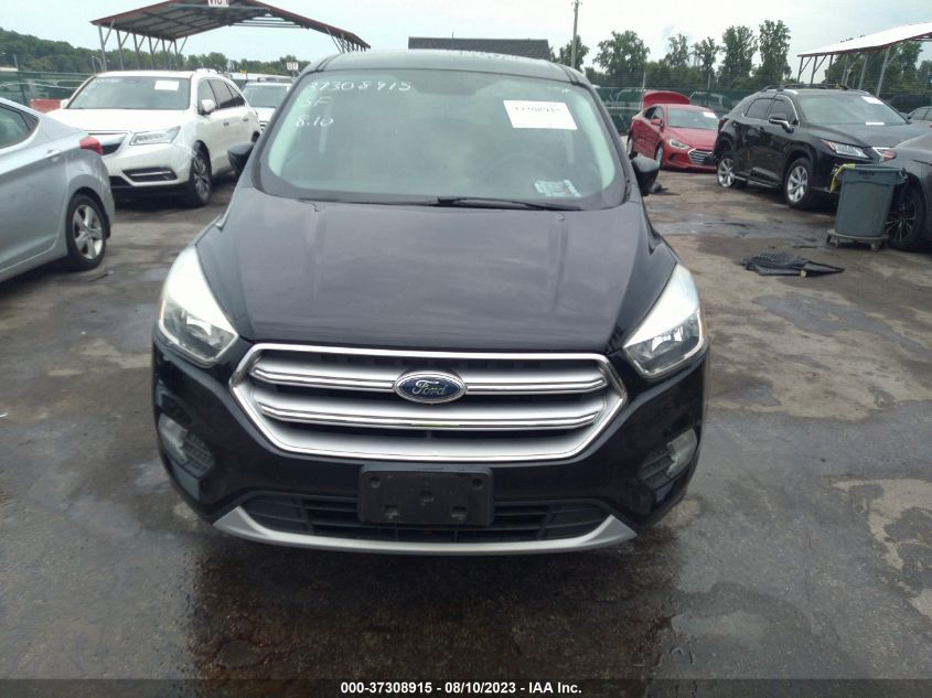 2017 FORD ESCAPE SE - 1FMCU9GD1HUD90198