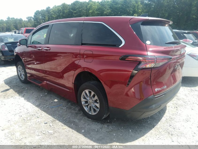 2022 TOYOTA SIENNA XLE - 5TDYRKEC9NS082239