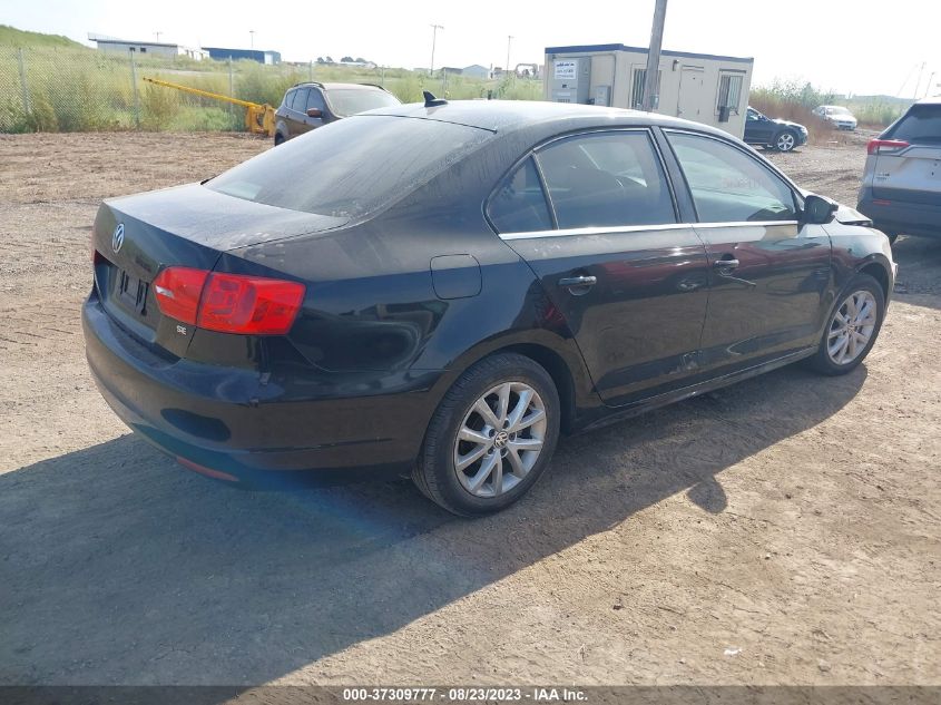 2014 VOLKSWAGEN JETTA SEDAN SE W/CONNECTIVITY - 3VWD07AJXEM315178