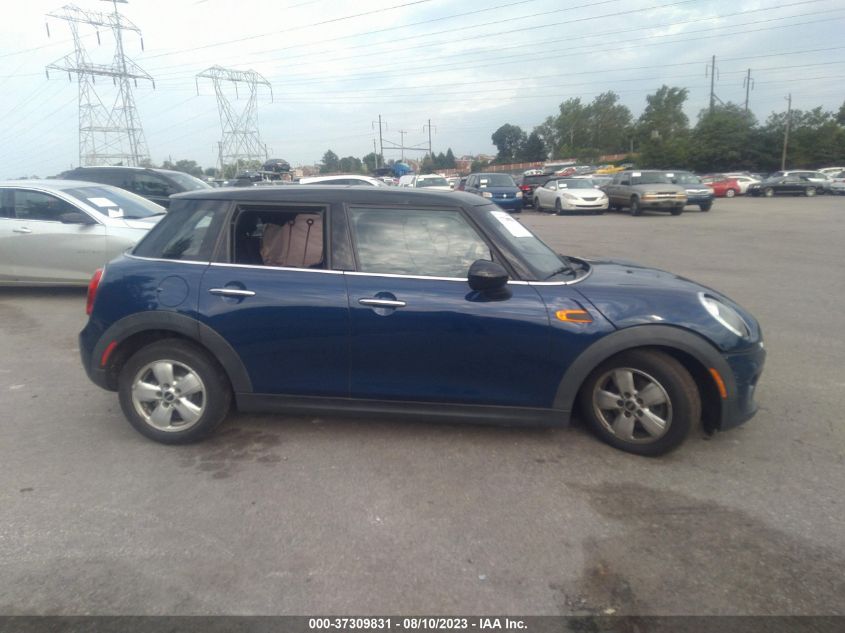 2015 MINI COOPER HARDTOP 4 DOOR - WMWXS5C51FT832884