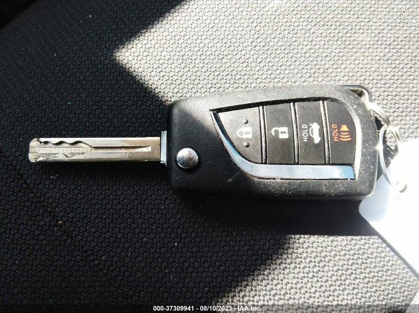 VIN 5YFEPMAE9MP237374 2021 TOYOTA COROLLA LE