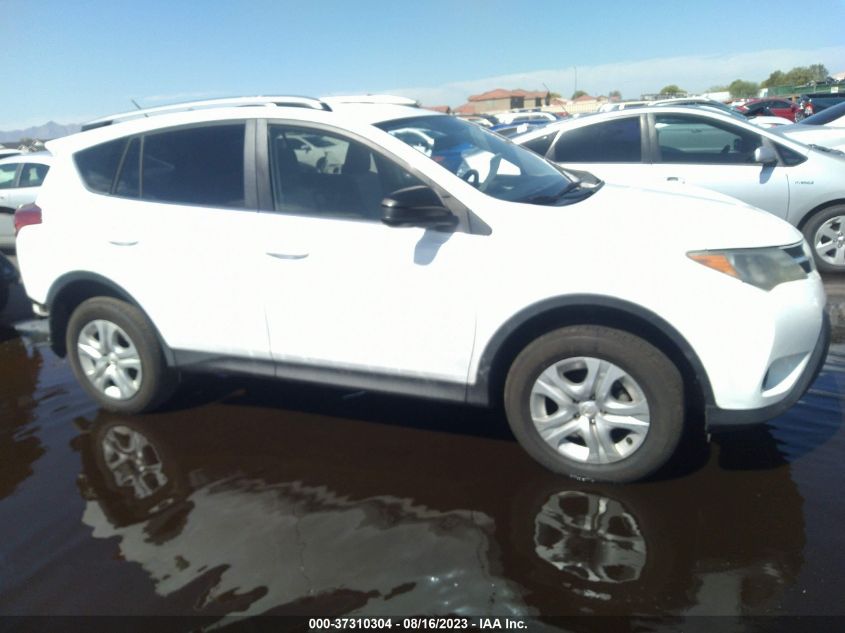 2015 TOYOTA RAV4 LE - JTMZFREV4FD049749