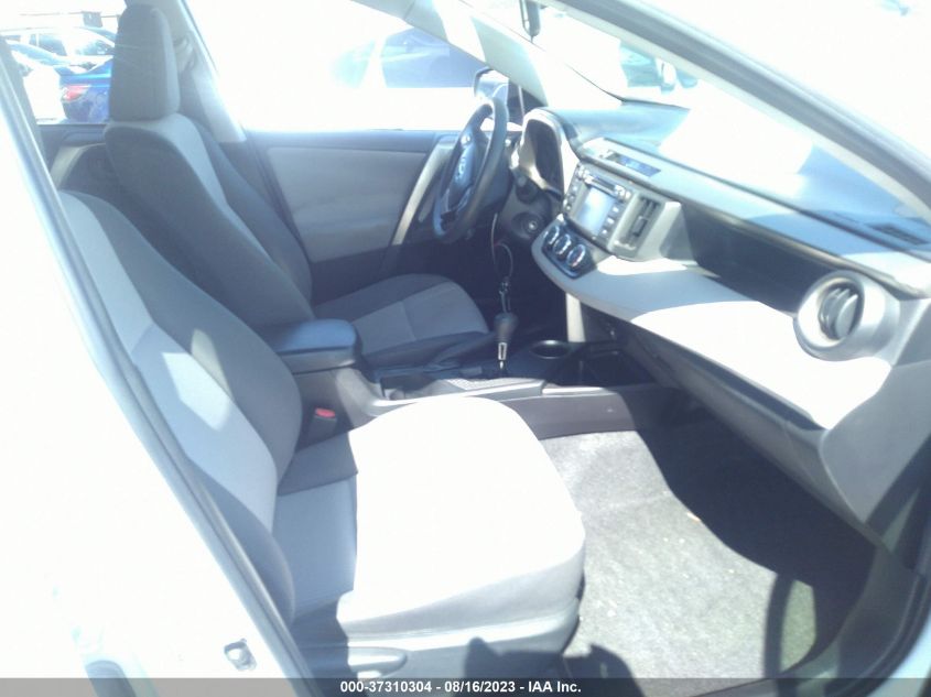 2015 TOYOTA RAV4 LE - JTMZFREV4FD049749
