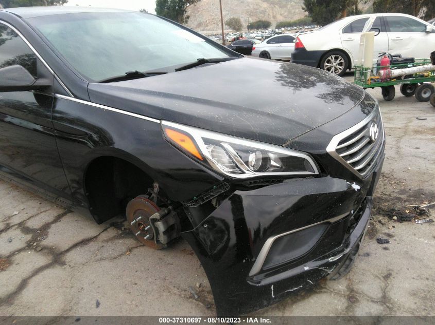 2016 HYUNDAI SONATA 2.4L SE - 5NPE24AF2GH359471