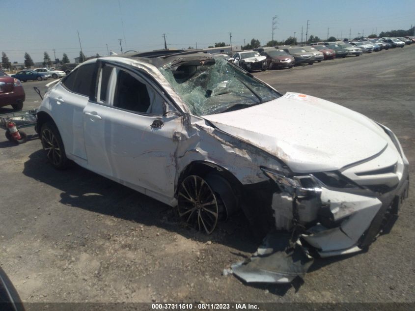 2020 TOYOTA CAMRY SE - 4T1G11AKXLU979200