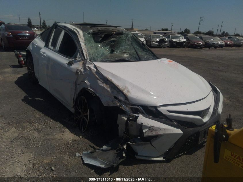 2020 TOYOTA CAMRY SE - 4T1G11AKXLU979200
