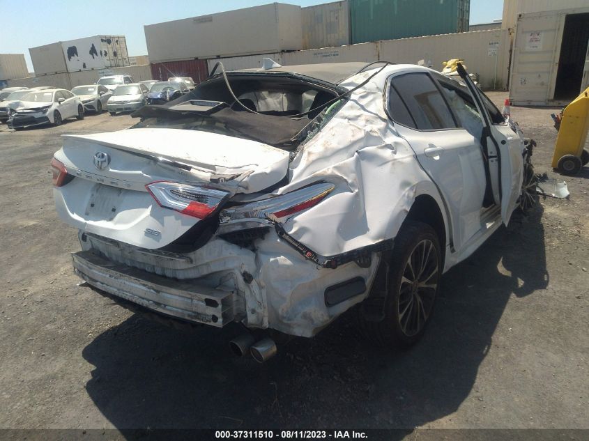 2020 TOYOTA CAMRY SE - 4T1G11AKXLU979200