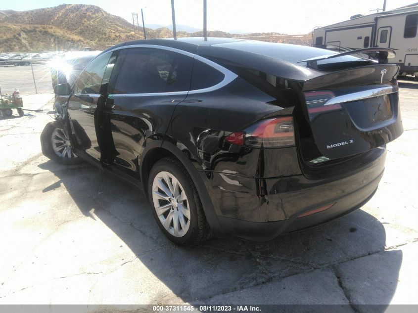 5YJXCBE20KF152165 Tesla Model X 100D 3