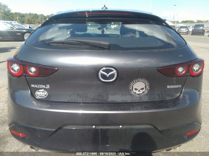 2022 MAZDA MAZDA3 HATCHBACK PREMIUM JM1BPAMLXN1520013
