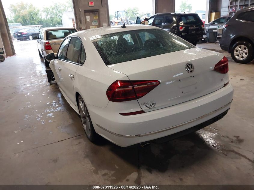 2018 VOLKSWAGEN PASSAT S/R-LINE - 1VWAA7A32JC015499