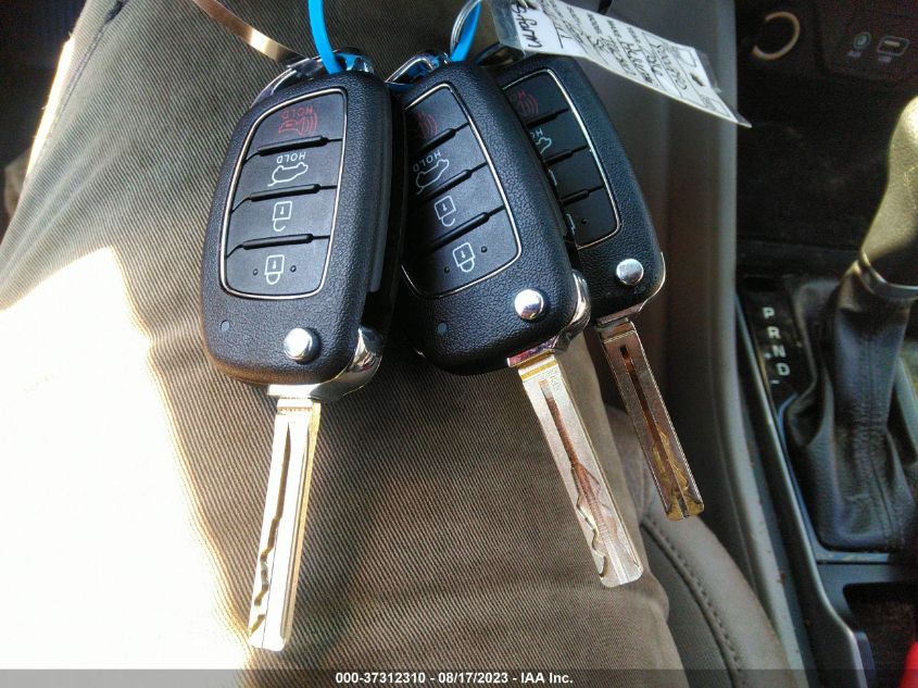 2016 HYUNDAI TUCSON SE - KM8J23A49GU020800