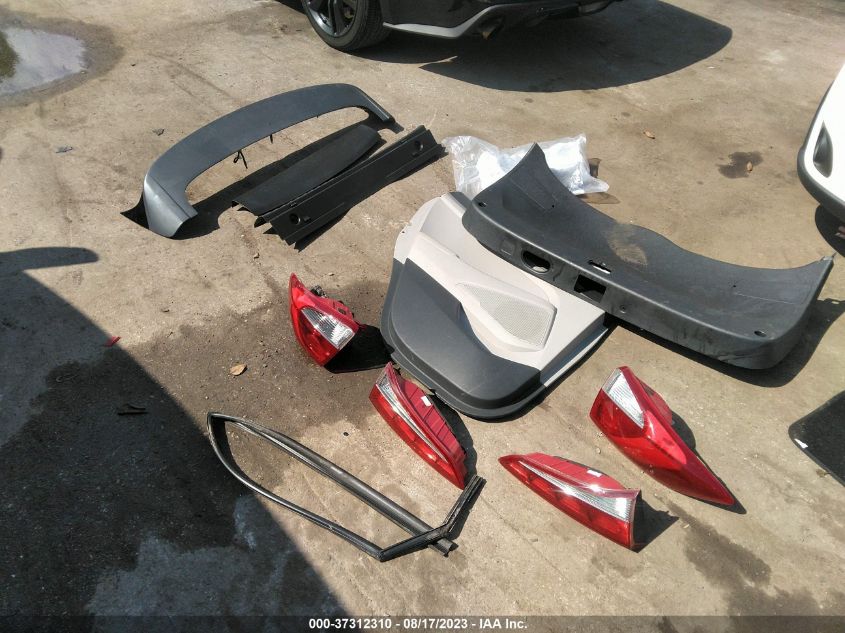 2016 HYUNDAI TUCSON SE - KM8J23A49GU020800