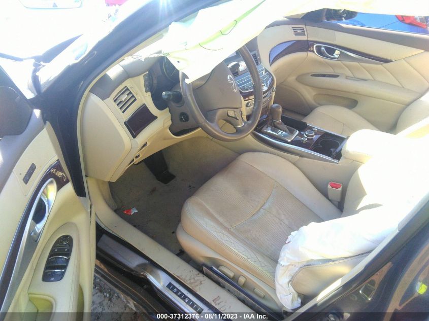 2015 INFINITI Q70 JN1BY1AR6FM560839