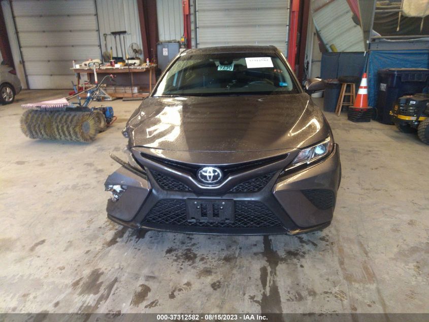 2018 TOYOTA CAMRY L/LE/XLE/SE/XSE - 4T1B11HK7JU556457