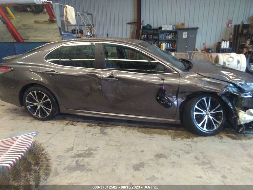 2018 TOYOTA CAMRY L/LE/XLE/SE/XSE - 4T1B11HK7JU556457