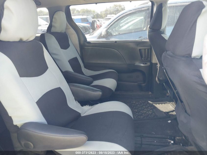 2017 TOYOTA SIENNA L 00000000000776965