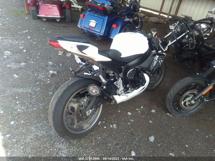 2011 SUZUKI GSX-R600 - JS1GN7FA4B2103044
