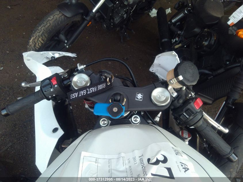 2011 SUZUKI GSX-R600 - JS1GN7FA4B2103044