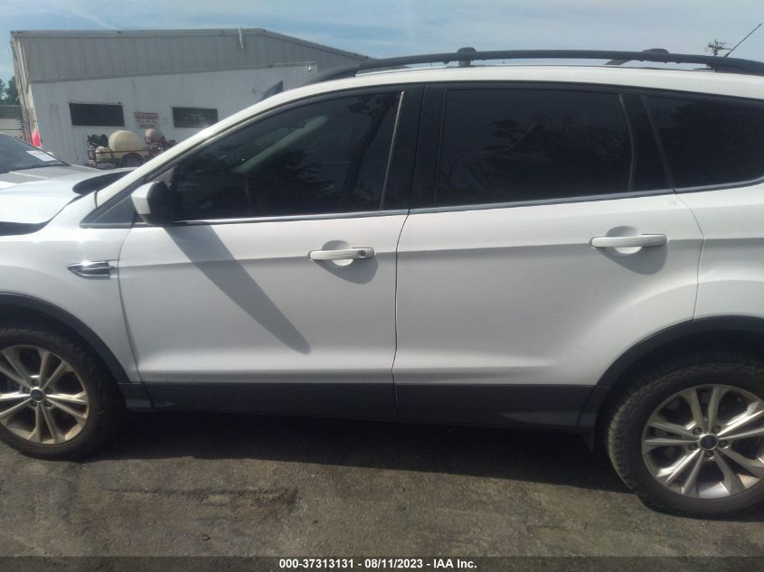 2017 FORD ESCAPE SE - 1FMCU9G90HUE11778