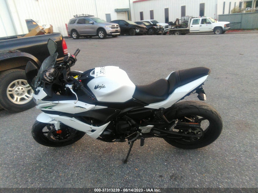 VIN JKAEXEJ19HDA01574 2017 KAWASAKI EX650 J