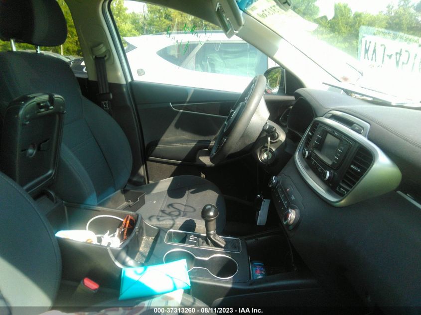 2016 KIA SORENTO LX - 5XYPGDA59GG135283