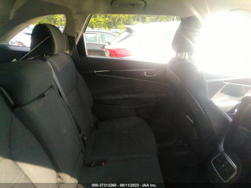 2016 KIA SORENTO LX - 5XYPGDA59GG135283