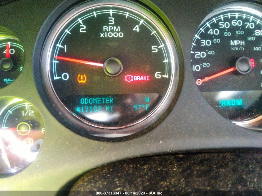 2013 CHEVROLET SUBURBAN LT - 1GNSKJE73DR104375