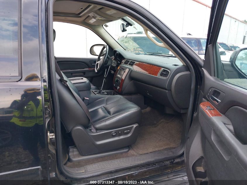 2013 CHEVROLET SUBURBAN LT - 1GNSKJE73DR104375