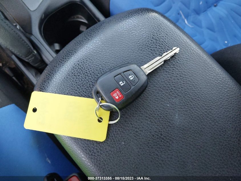2017 TOYOTA RAV4 LE - JTMZFREV2HJ719593