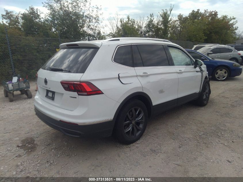 3VV2B7AX2NM144775 Volkswagen Tiguan SE 4