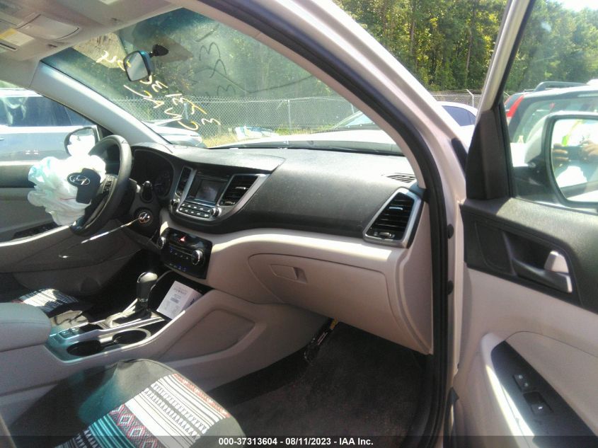 2017 HYUNDAI TUCSON LIMITED/SPORT AND ECO/SE - KM8J33A45HU263454