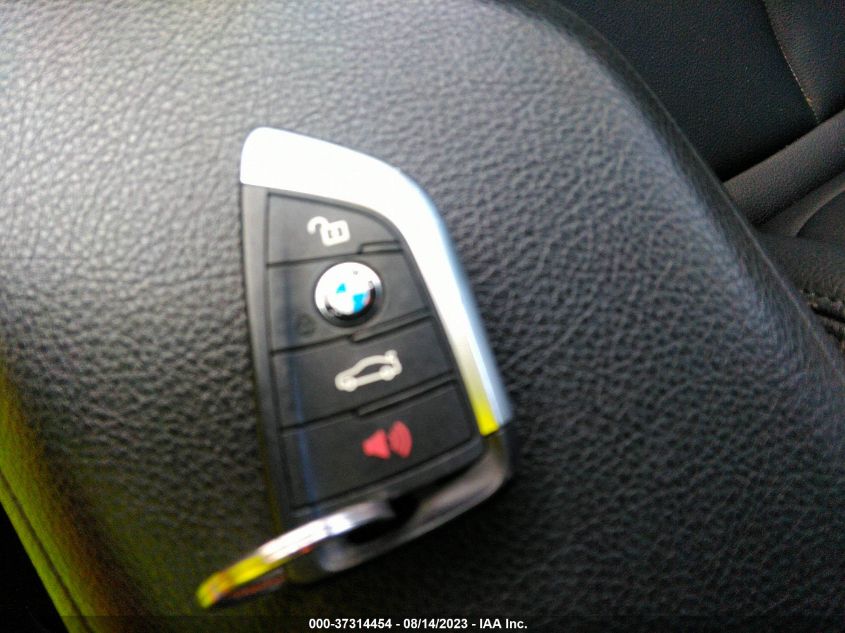 2018 BMW X1 XDRIVE28I - WBXHT3C30J5L29614