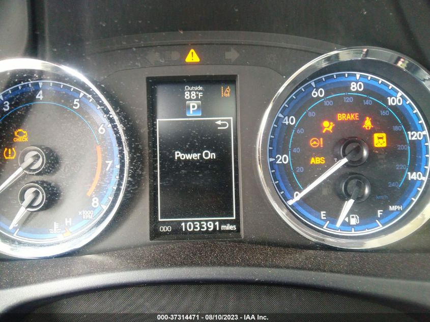 2018 TOYOTA COROLLA L/LE/XLE/SE/XSE - 5YFBURHE8JP762405