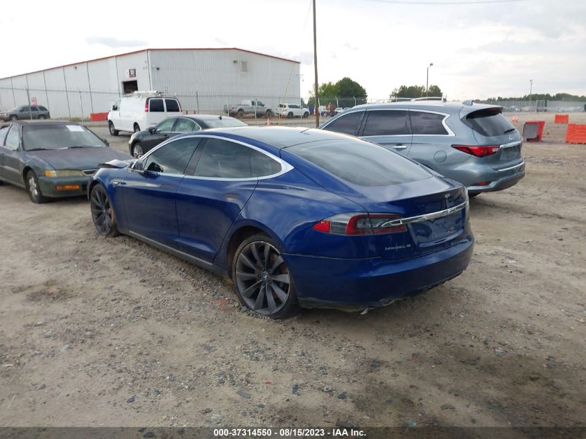 2016 TESLA MODEL S - 5YJSA1E22GF130587