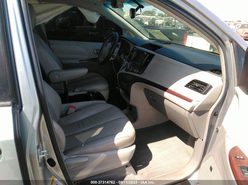 5TDYK3DC6BS064126 2011 TOYOTA SIENNA, photo no. 5