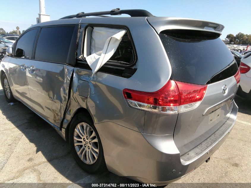 5TDYK3DC6BS064126 2011 TOYOTA SIENNA, photo no. 6