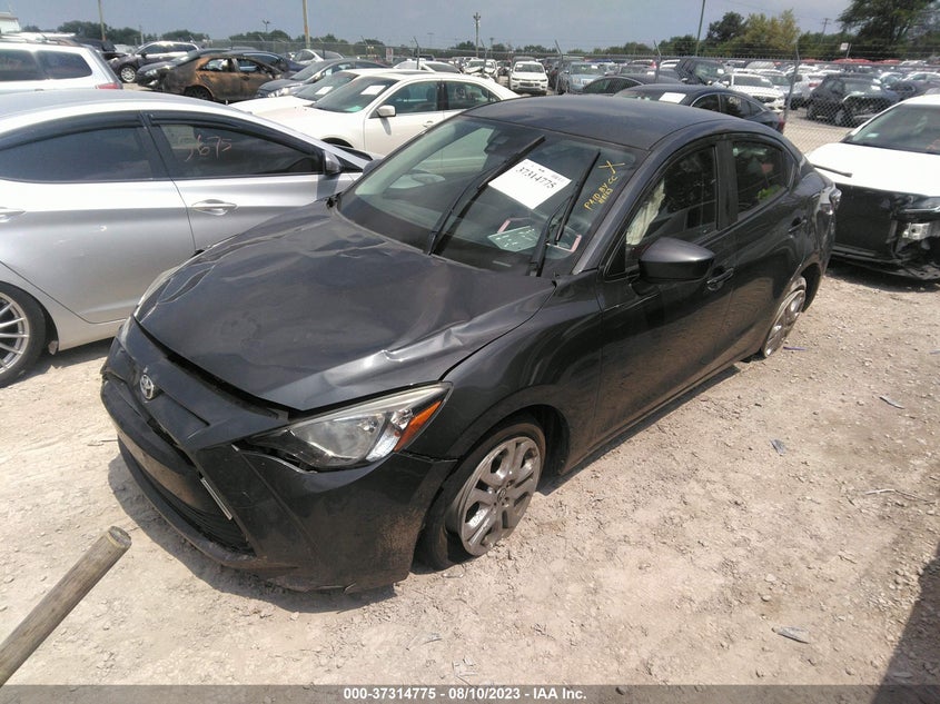VIN 3MYDLBYV8HY183185 2017 TOYOTA YARIS IA